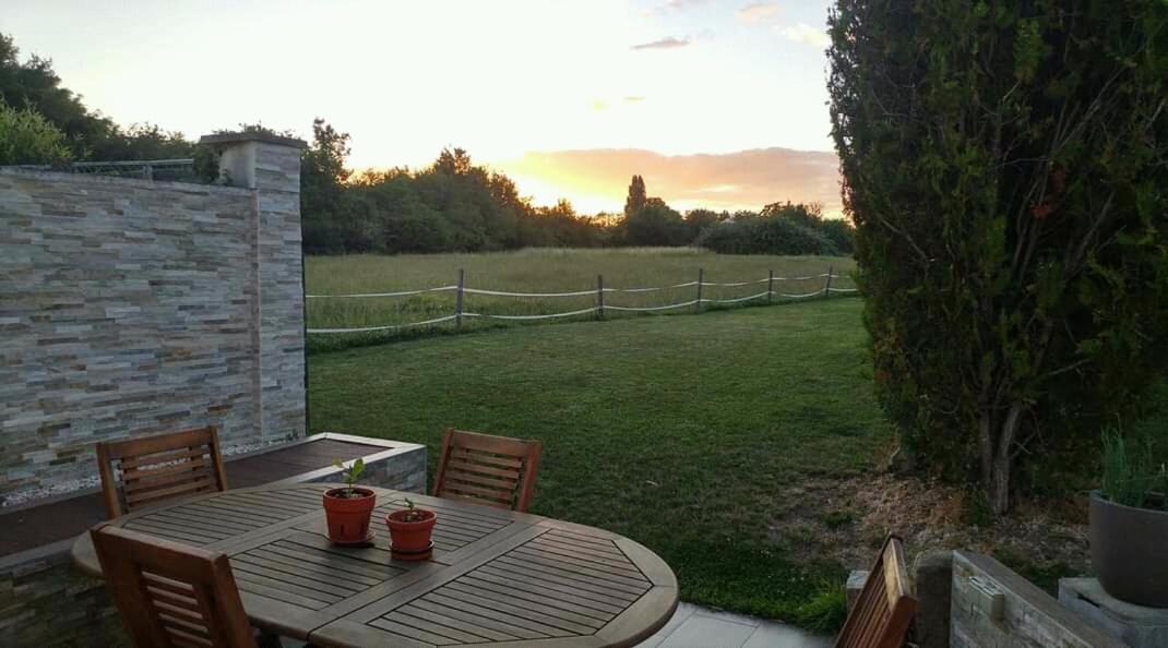 Carnetin Le Parc, Gite Et B&B エクステリア 写真